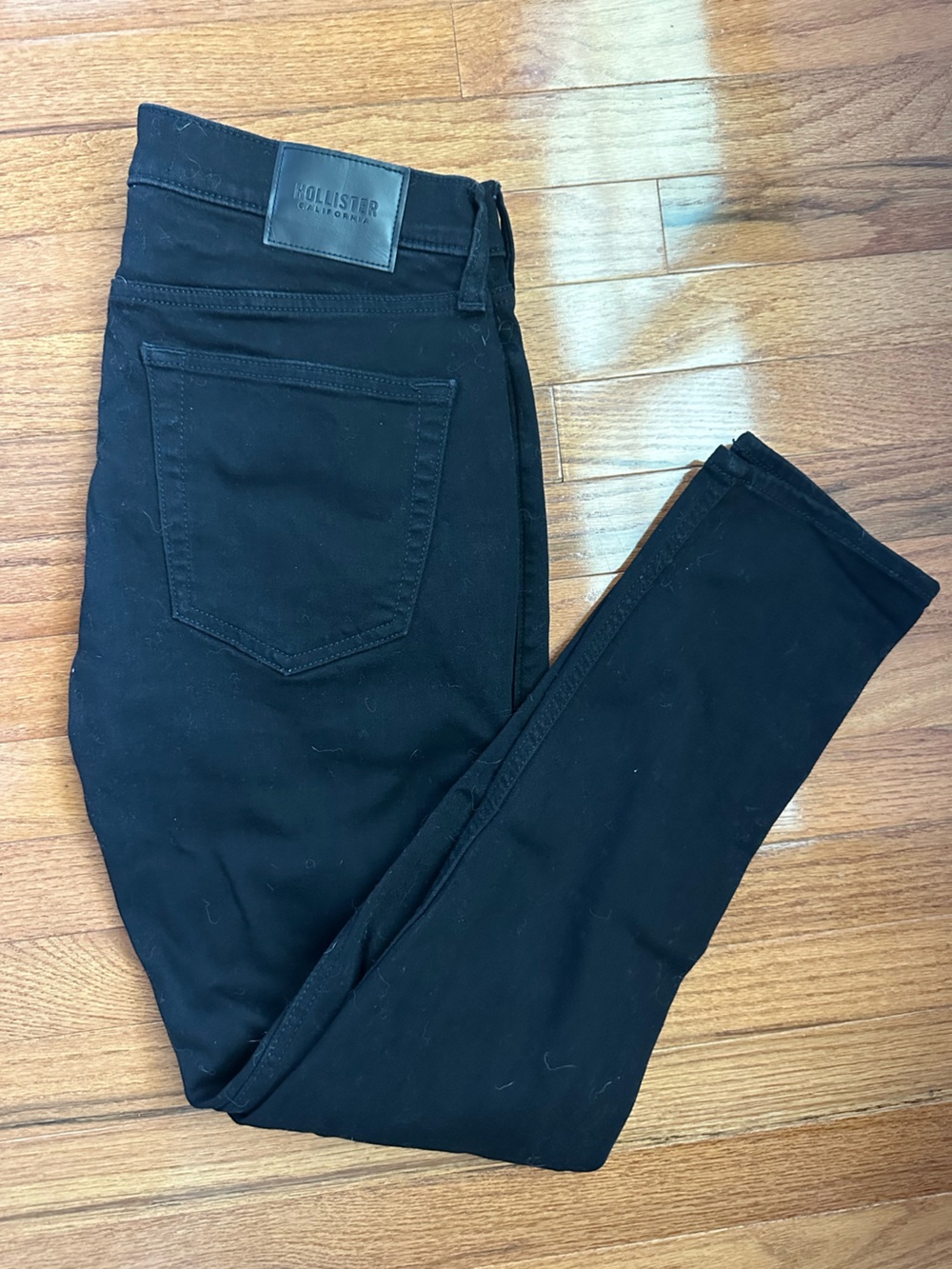 Hollister Black Men’s Distressed Skinny Jeans